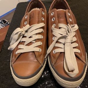 Brown Converse leather size 10.5